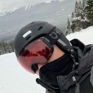 Meet your Posher, Leo